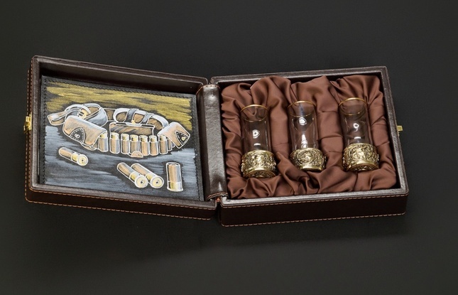 Набор стопок патрон "Охота" 3шт в футляре с худ.оформлением